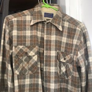 Tan Pendleton sz L (fits like m) o.b.o